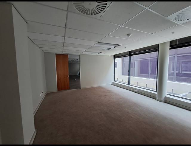842M² OFFICE TO LET IN WAVERLEY